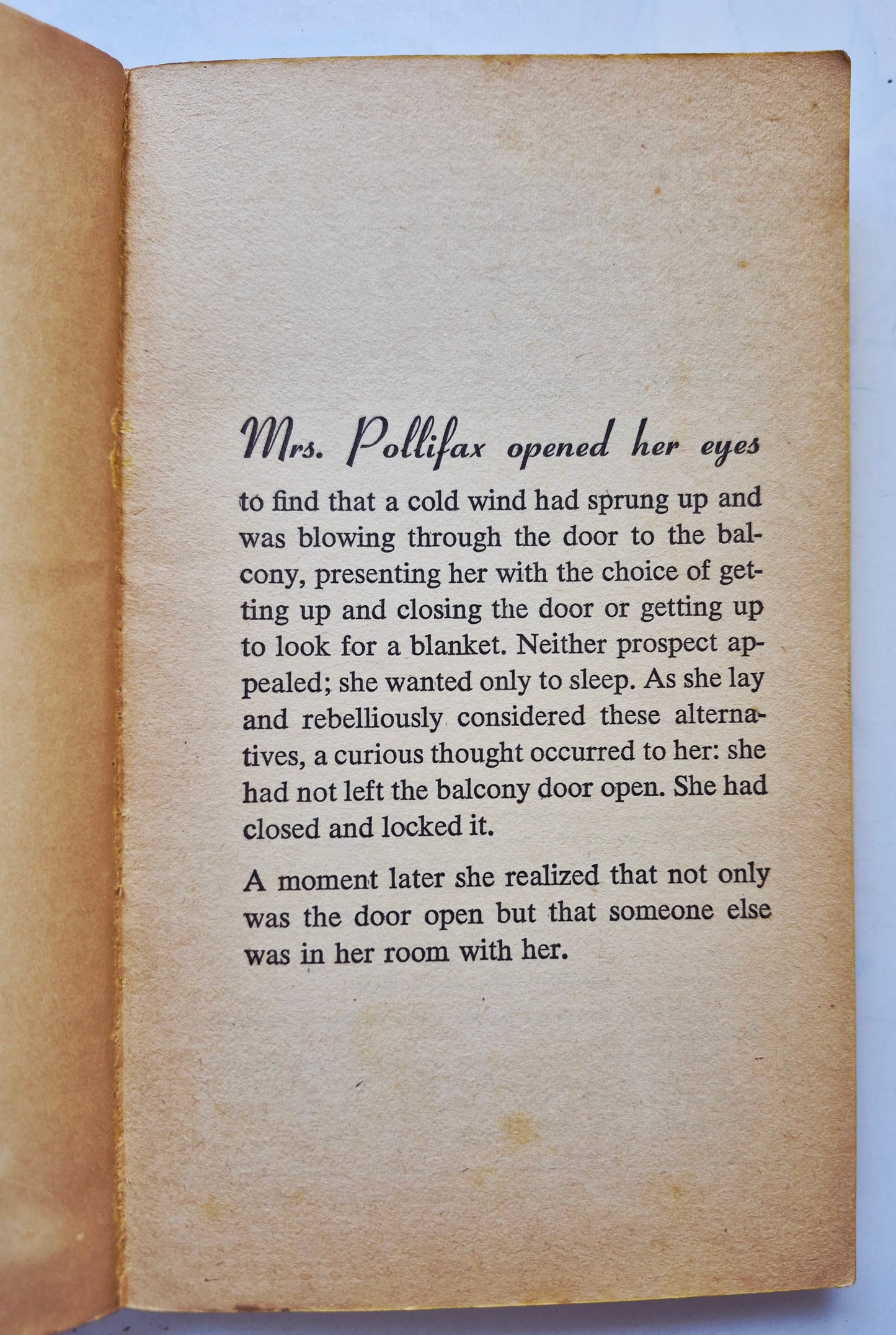 A Palm for Mrs. Pollifax #4 by Dorothy Gilman -Good, 1973, Pbk, 191 pgs, Fawcett Crest