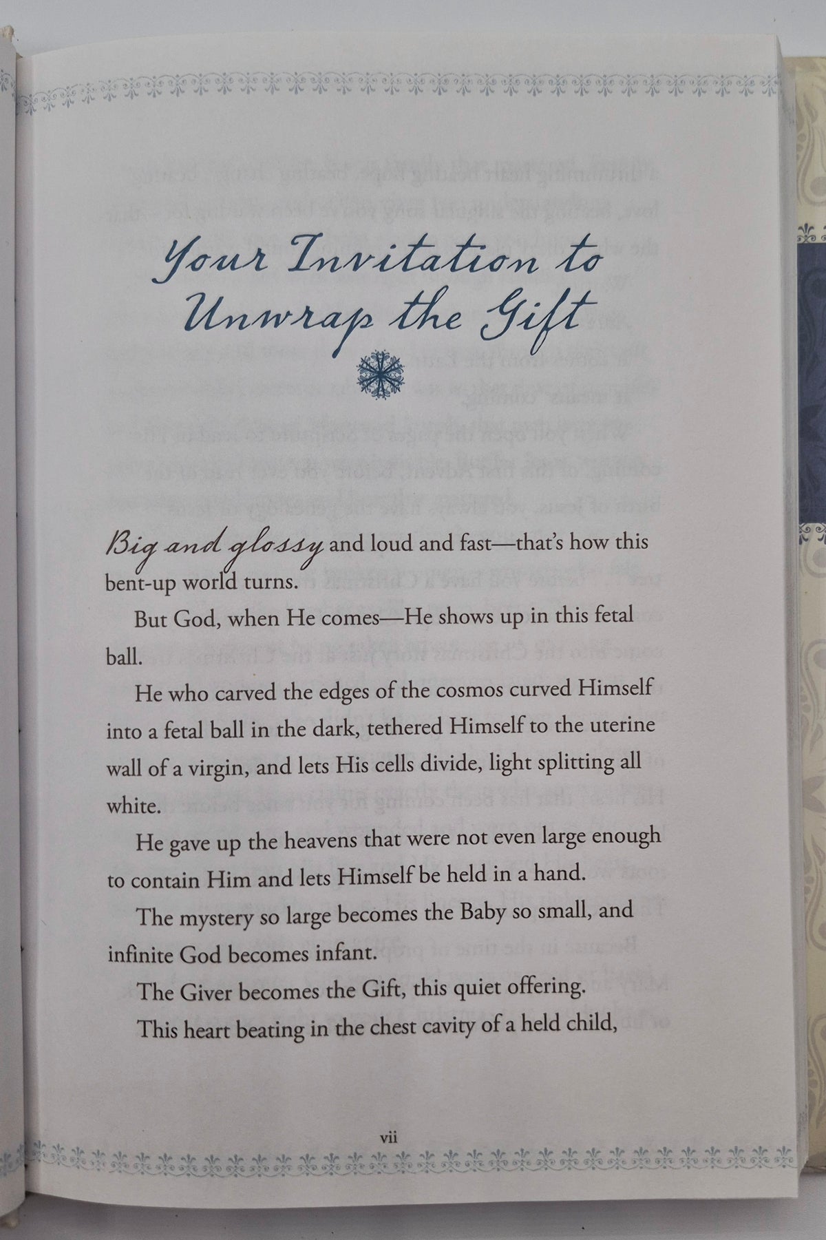 The Greatest Gift: Unwrapping the Full Love Story of Christmas by Ann Voskamp (Very good, 2014, HC, 262 pgs, Tyndale)