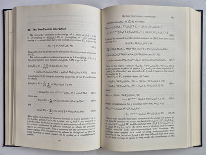 Trivia and More Trivia por Dan Carlinsky; Edwin Goodgold (Muy bueno, 1966, Tapa dura, 268 páginas, Castle Books)