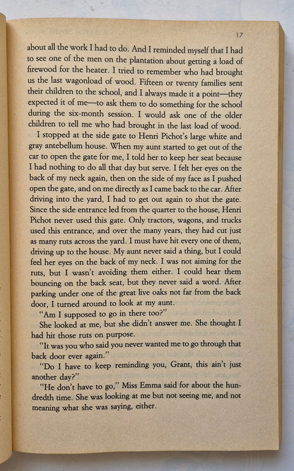 A Lesson Before Dying by Ernest J. Gaines (Good, 1994, Pbk, 256 pgs, Vintage Books)