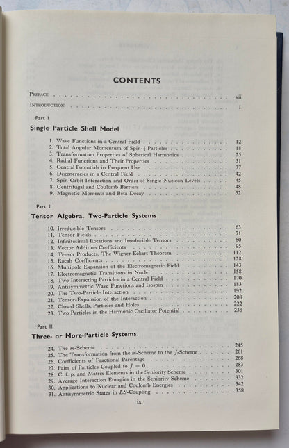Trivia and More Trivia por Dan Carlinsky; Edwin Goodgold (Muy bueno, 1966, Tapa dura, 268 páginas, Castle Books)
