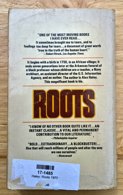 Wurzeln: Die Saga einer amerikanischen Familie von Alex Haley (Akzeptabel, 1977, Taschenbuch, 729 Seiten, Dell)