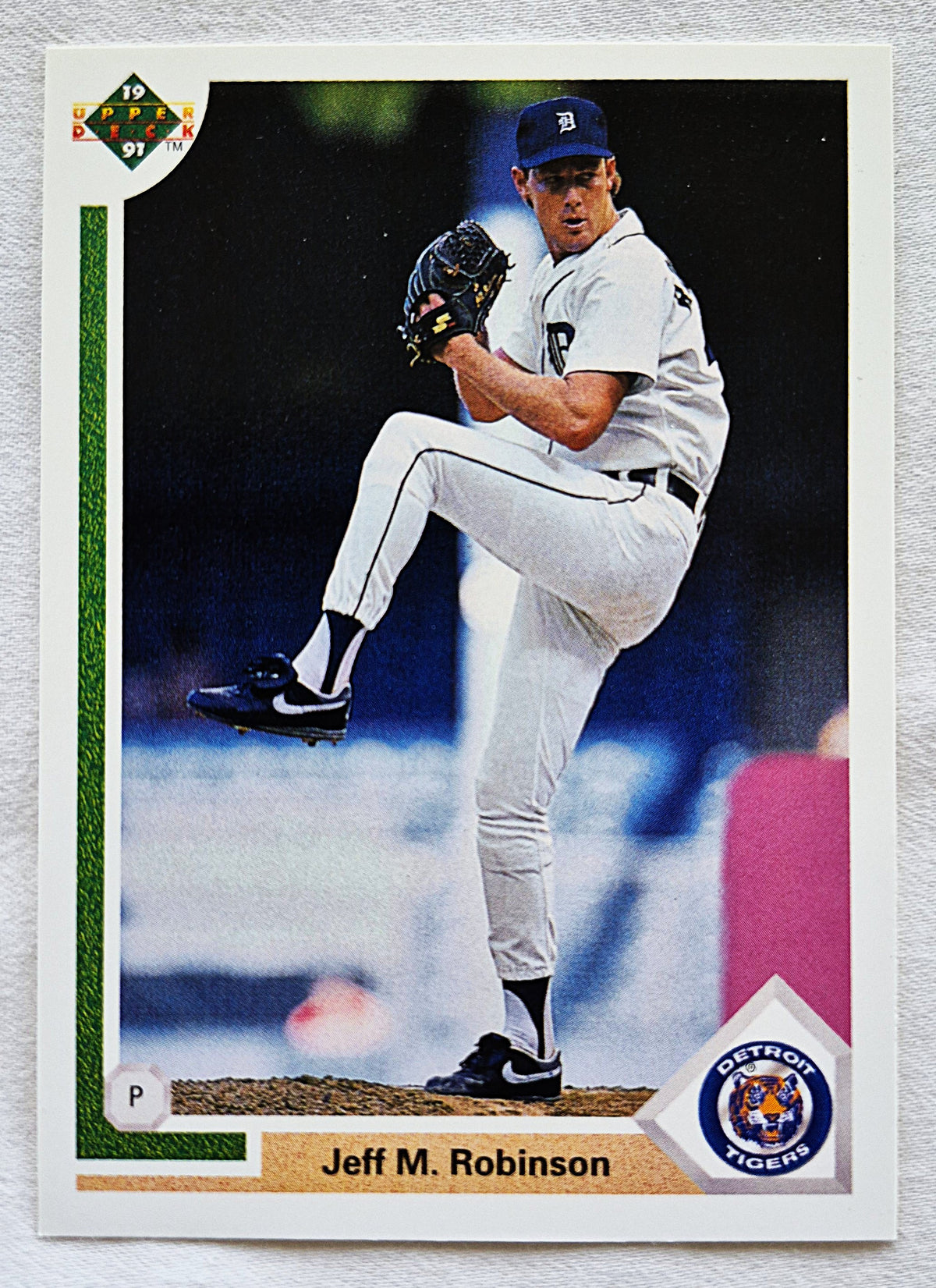 Bewertung '92 Julio Machado Milwaukee Brewers Relief Pitcher #353 Baseballkarte Nahezu Neuwertig