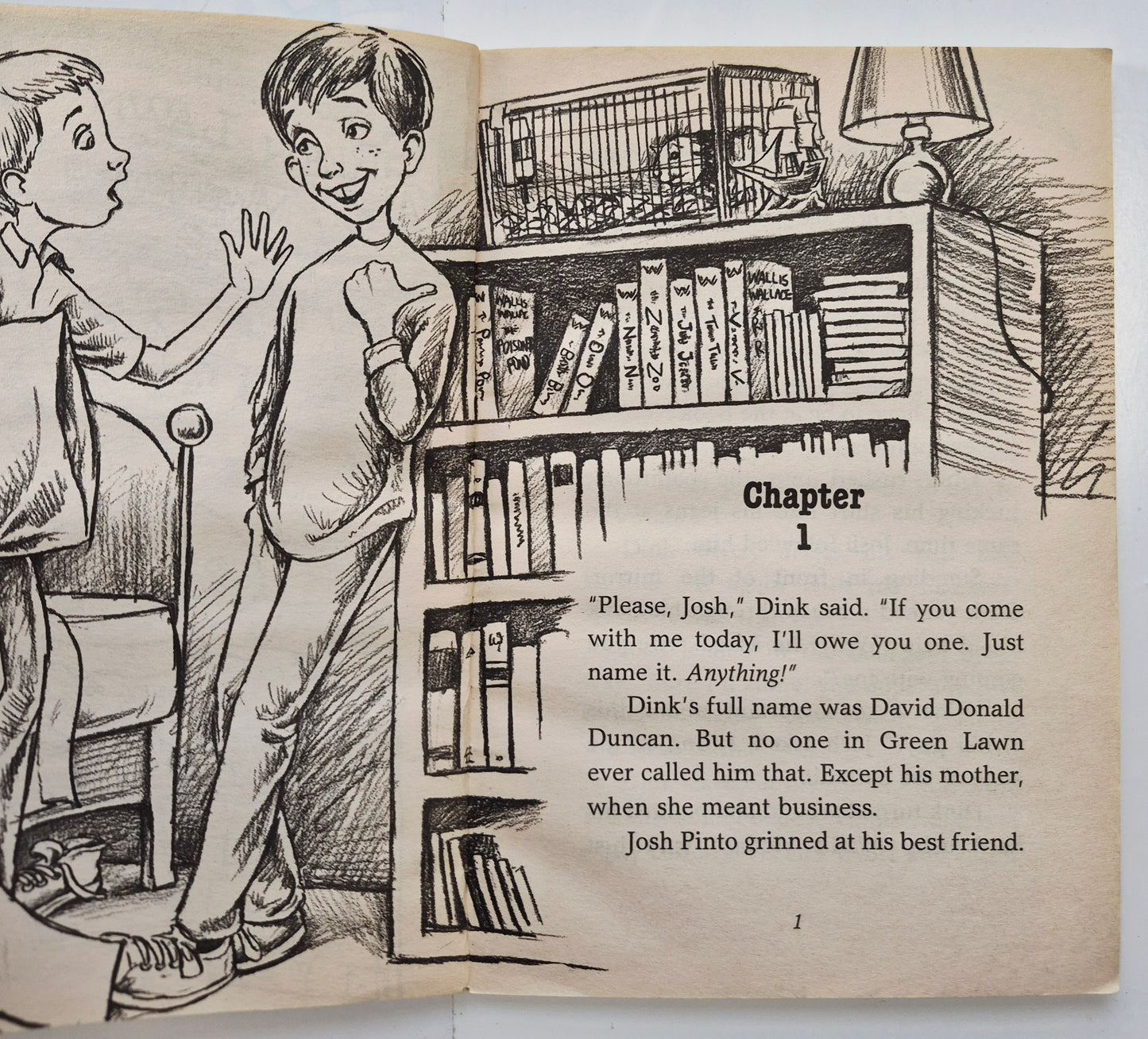 A to Z Mysteries: The Absent Author by Ron Roy (Good, 1998, Pbk, 87 pages, Scholastic)