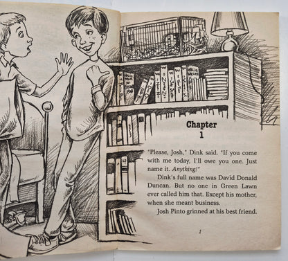 A to Z Mysteries: The Absent Author by Ron Roy (Good, 1998, Pbk, 87 pages, Scholastic)