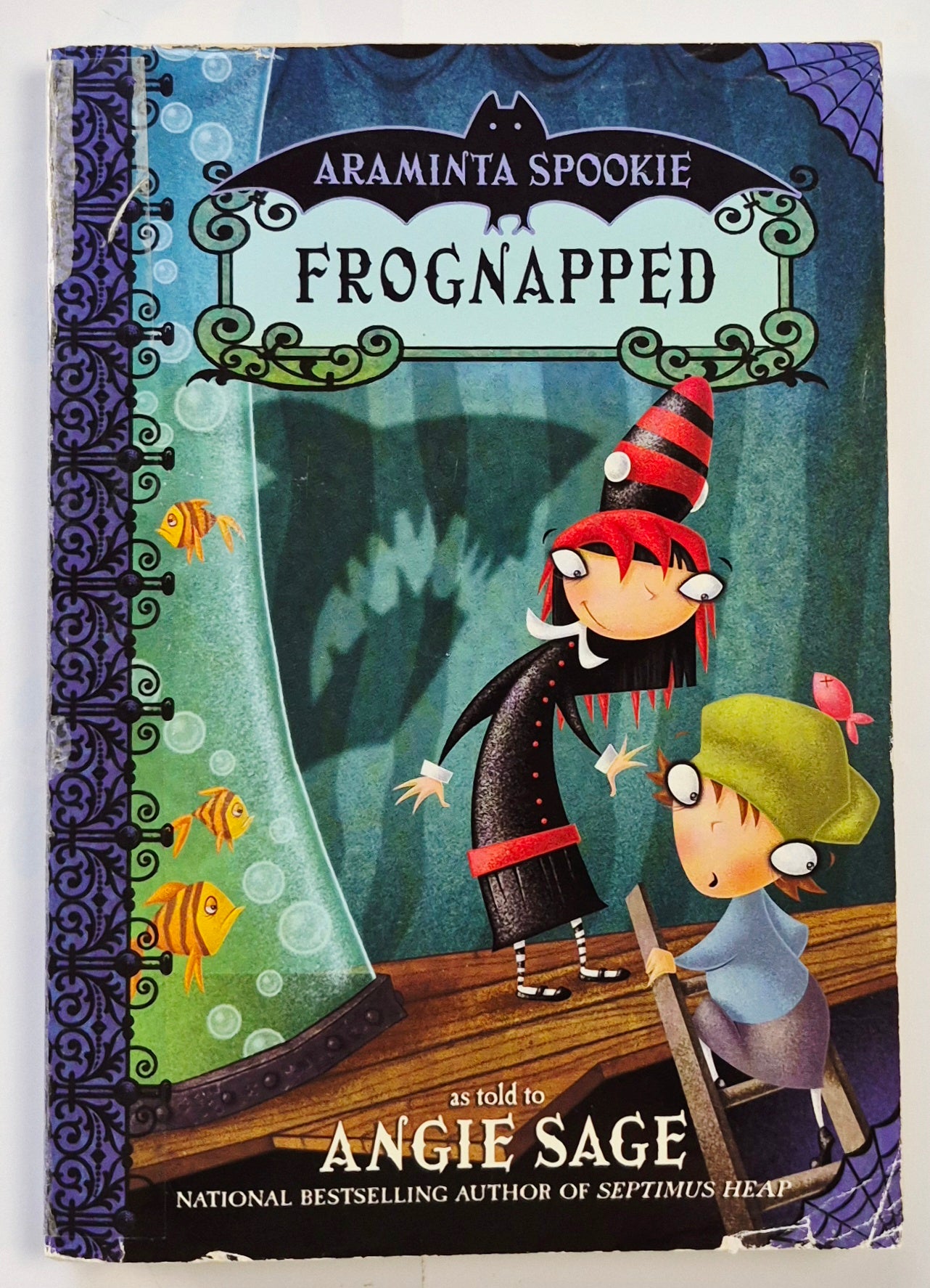 Araminta Spookie: Froschalarm von Angie Sage (Gut, 2009, Taschenbuch, 210 Seiten, HarperCollins Children)