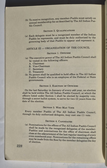 The Pueblo Indians by Joe S. Sando (Very good, 1976, Pbk, 248 pages, The Indian Historian Press)