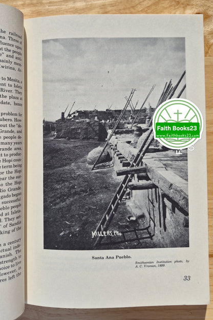 The Pueblo Indians von Joe S. Sando (Gut, 1976, Brosch., 248 Seiten, The Indian Historian Press)