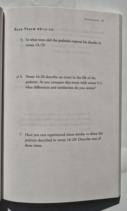 Worship: Discovering What Scripture Says by Larry Sibley (Good, 2001, Pbk, 99 pages, Shaw Books)