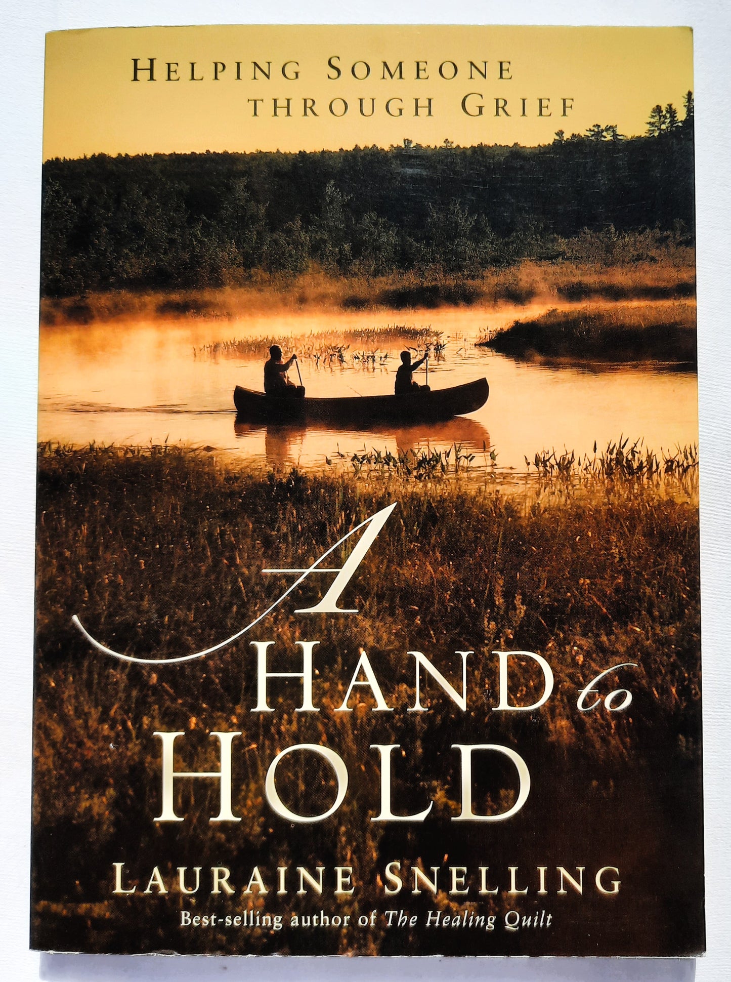 A Hand to Hold by Lauraine Snelling (Very Good, 2004, Pbk, 94 pages, Revell)