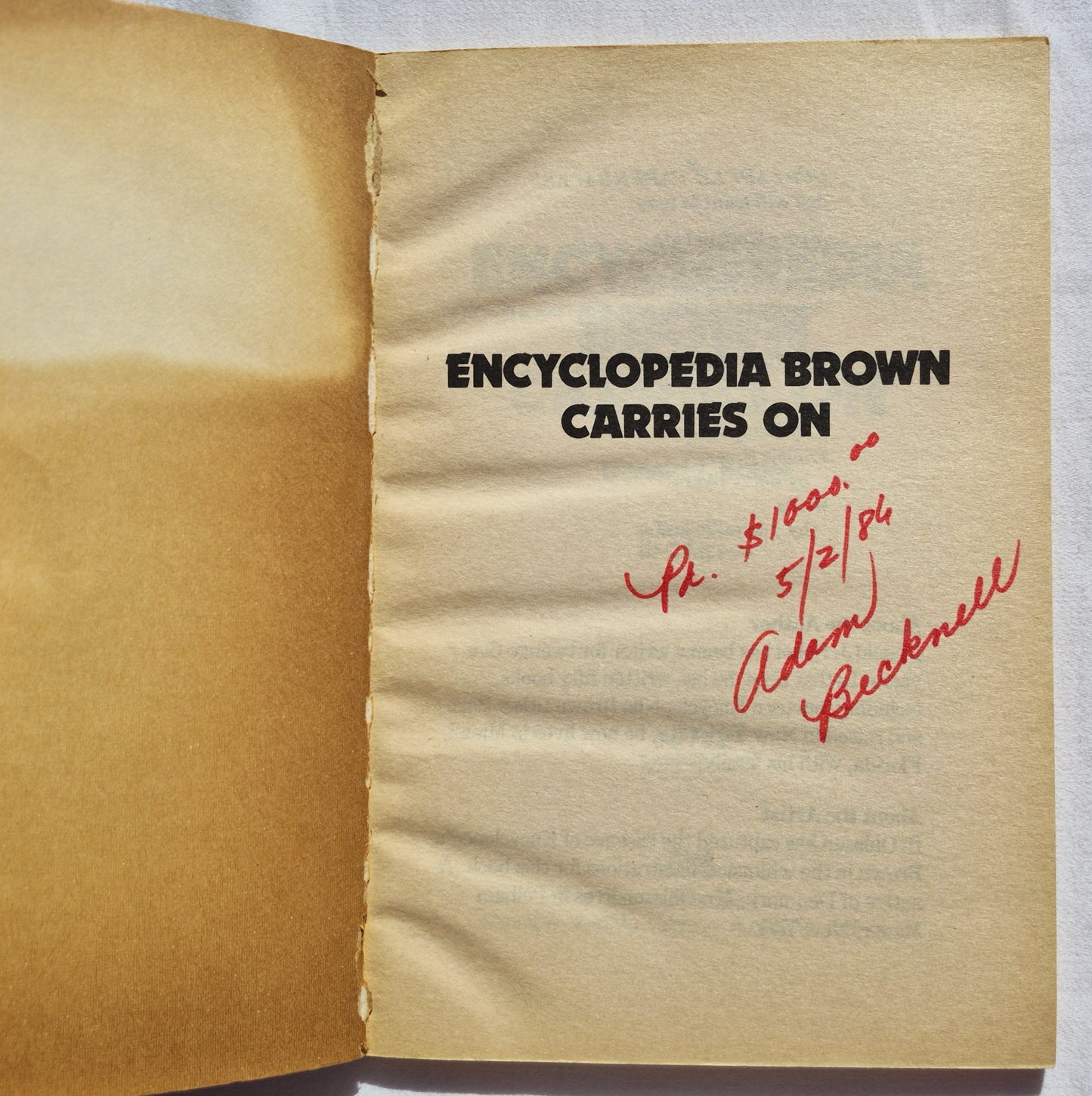 Encyclopedia Brown Carries On von Donald J. Sobol (Gut, 1980, Taschenbuch, 62 Seiten, Scholastic)