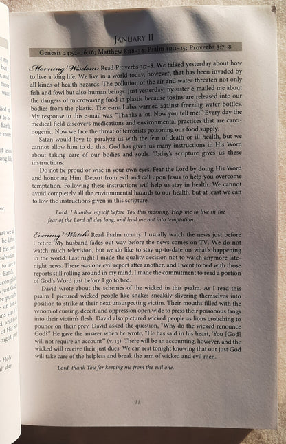 Sunrise Sunset: Morning and Evening Inspiration by Linda Sommer (Very Good, 2007, Pbk, 365 pages, Creation House