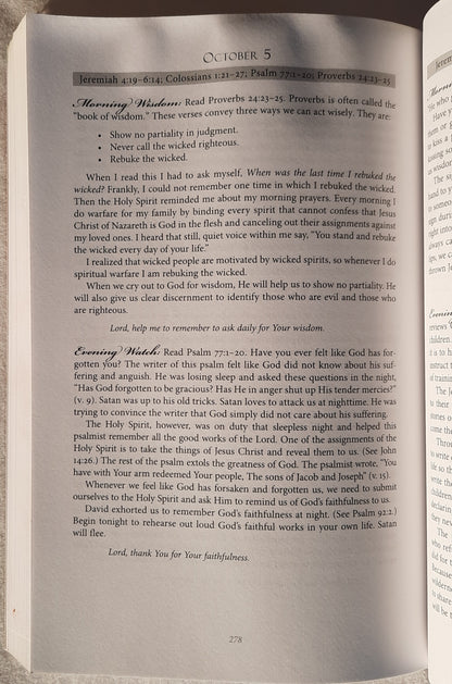 Sunrise Sunset: Morning and Evening Inspiration by Linda Sommer (Very Good, 2007, Pbk, 365 pages, Creation House