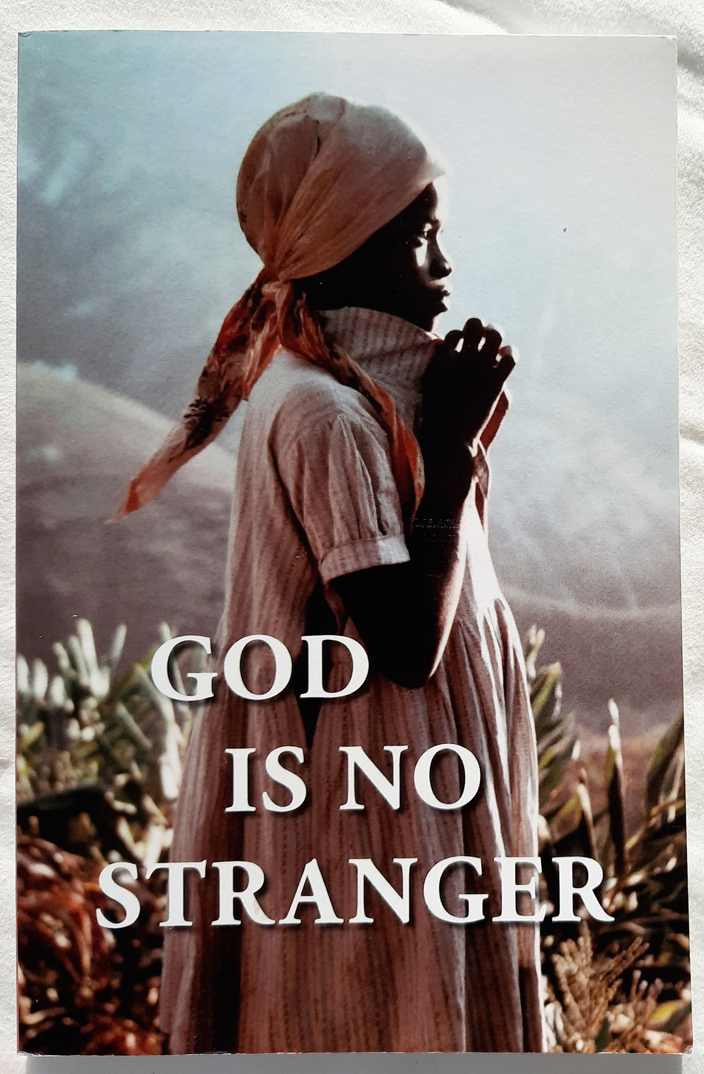 God Is No Stranger by Sandra Burdick, Eleanor Turnbull (Good, Pbk, 2013, Light Messages, 107 pgs)