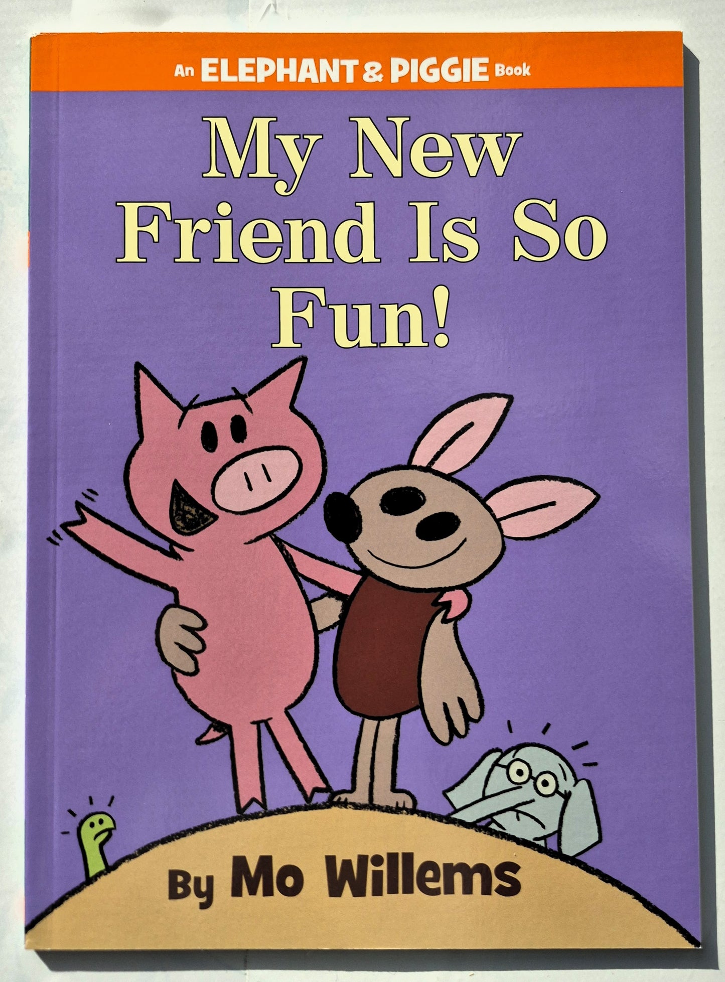 My New Friend Is So Fun! von Mo Willems (Elephant & Piggie, 2018, Pbk, 60 Seiten, Scholastic)