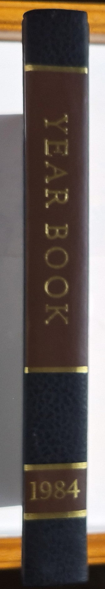 The 1984 World Book Year Book editor William H. Nault (Sehr gut, 1984, HC, 608 Seiten, World Book-Childcraft)
