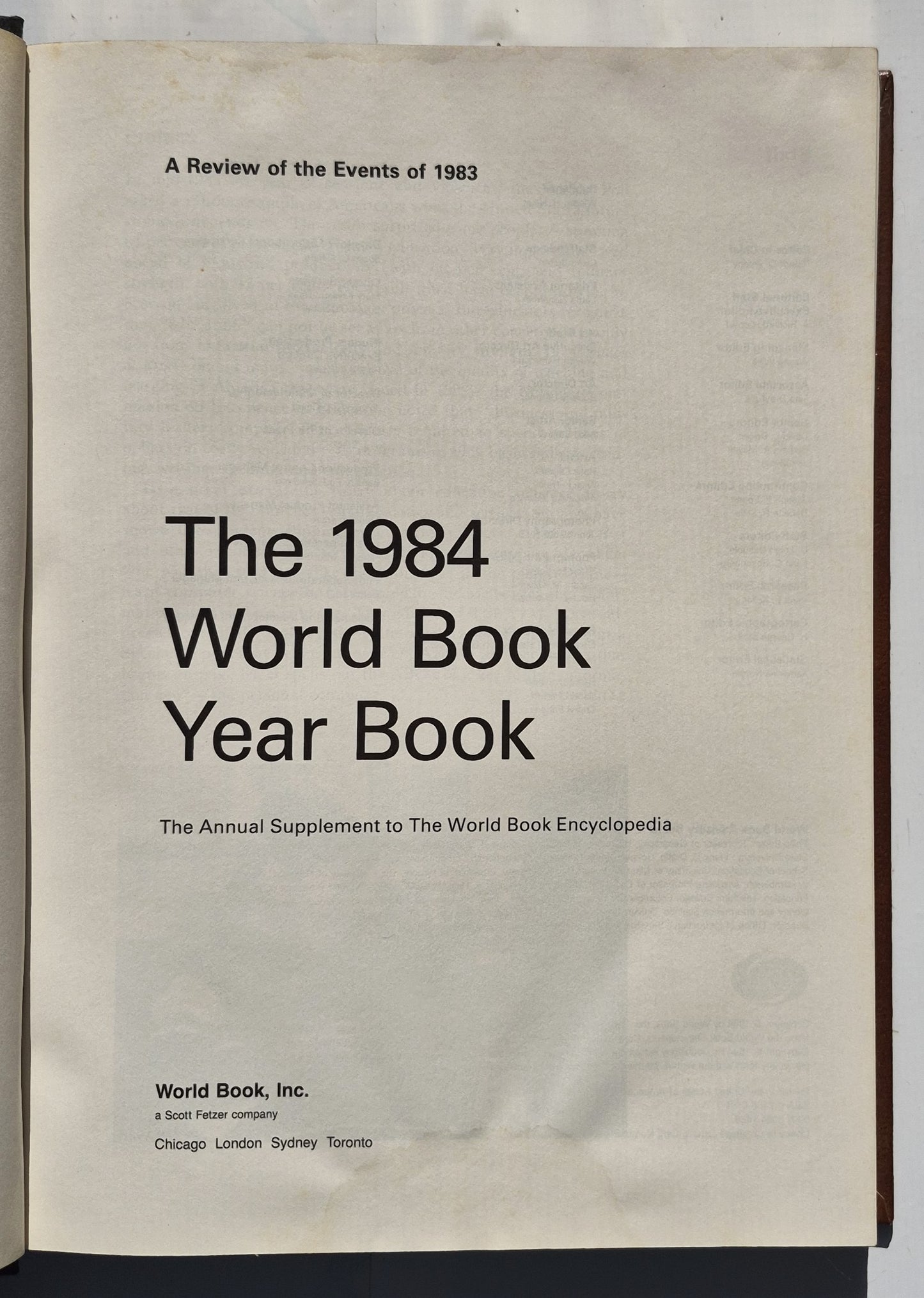 The 1984 World Book Year Book editor William H. Nault (Sehr gut, 1984, HC, 608 Seiten, World Book-Childcraft)