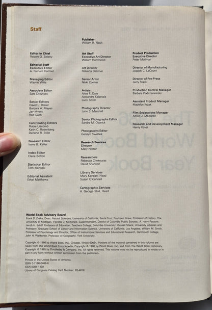 The 1986 World Book Year Book herausgegeben von William H. Nault (Sehr gut, 1986, HC, 608 Seiten, World Book-Childcraft)