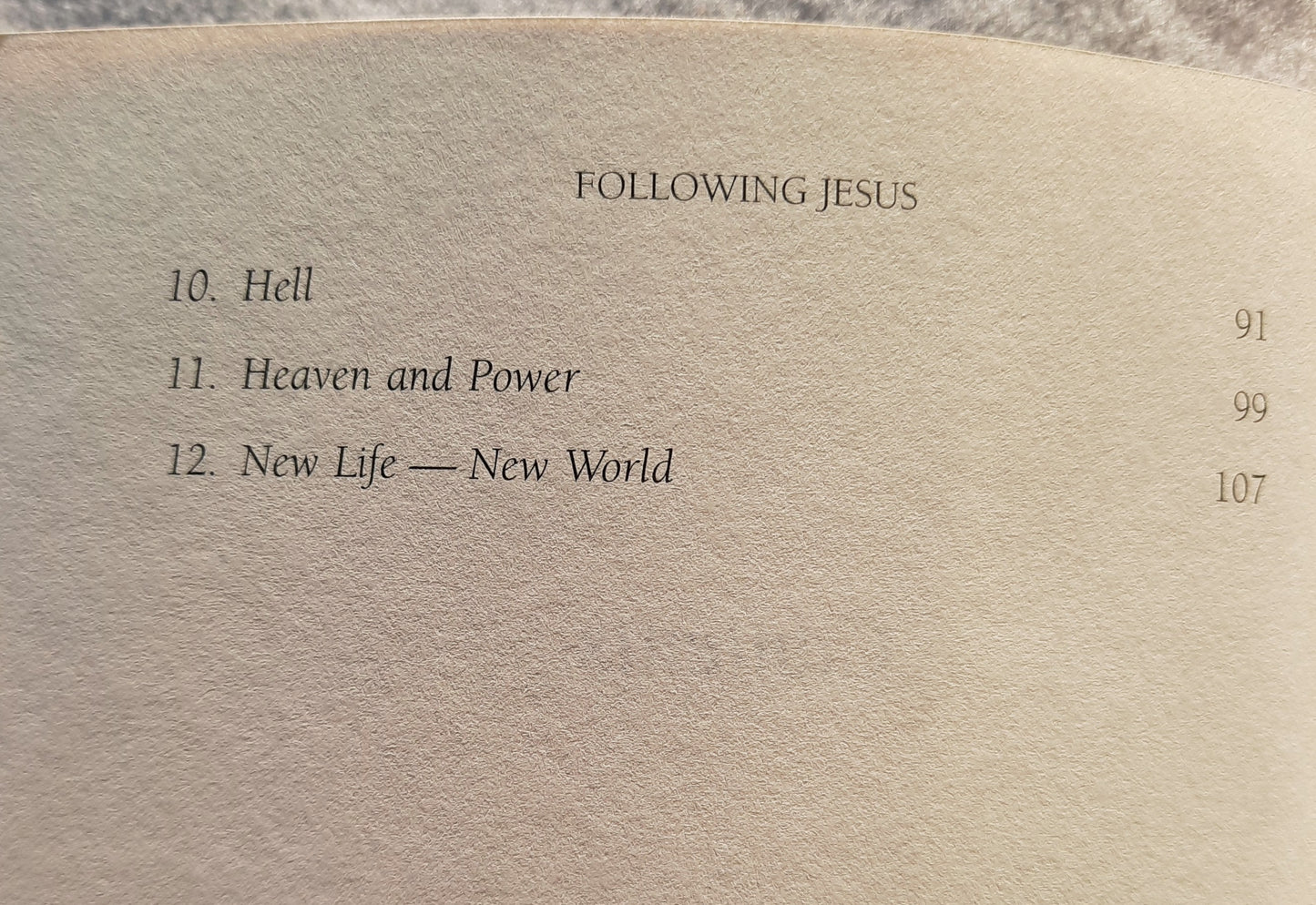 Following Jesus: Biblical Reflections on Discipleship by N. T. Wright (Very good, 1994, Pbk, 114 pages, Wm. B. Eerdmans Publishing Co.)