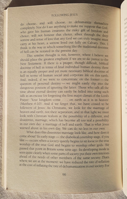 Following Jesus: Biblical Reflections on Discipleship by N. T. Wright (Very good, 1994, Pbk, 114 pages, Wm. B. Eerdmans Publishing Co.)