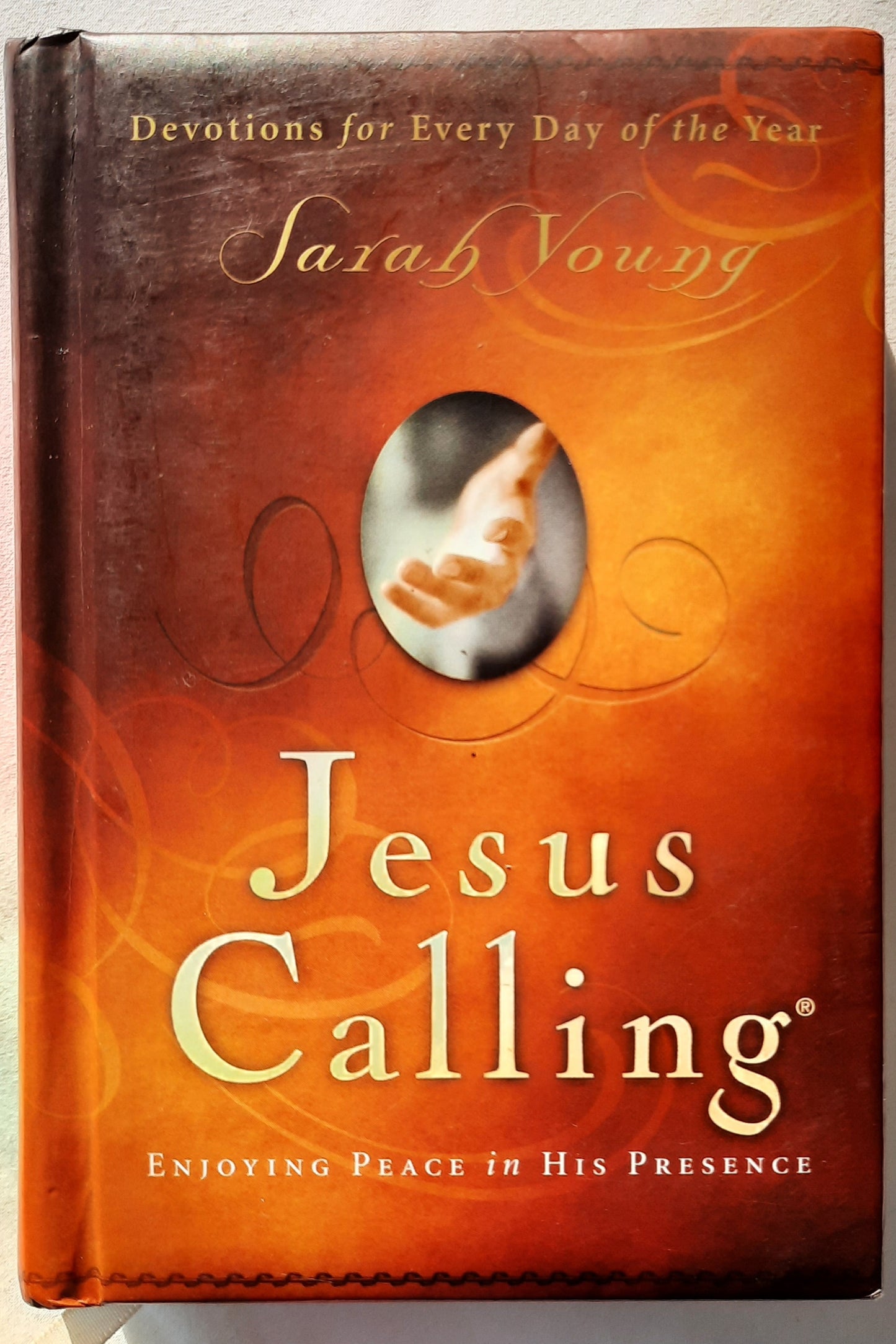 Jesus Calling: Devotions for Every Day of the Year by Sarah Young (Good, 2004, Padded HC, 382 pages, Thomas Nelson)